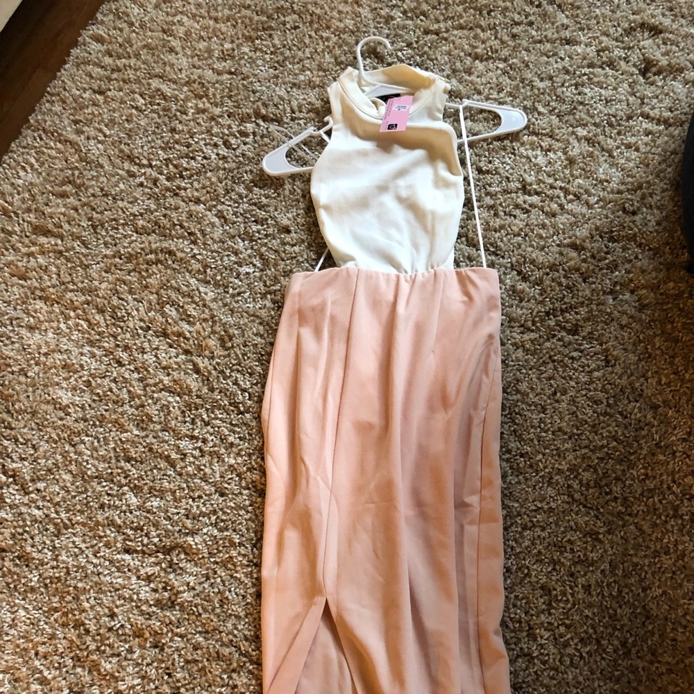 A cut out backless dress